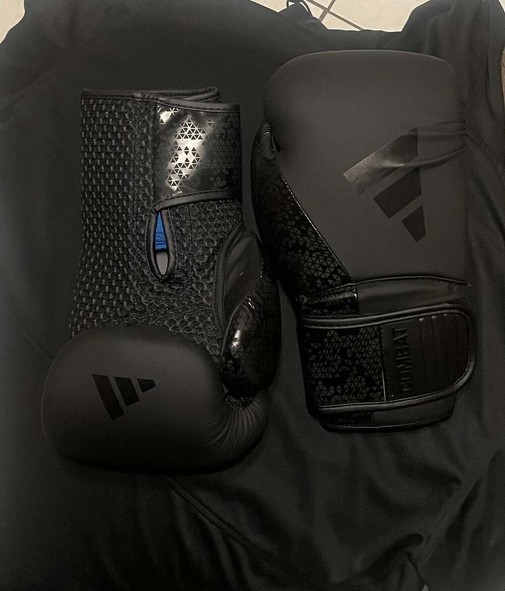 Boxing gloves adidas Combat 50
